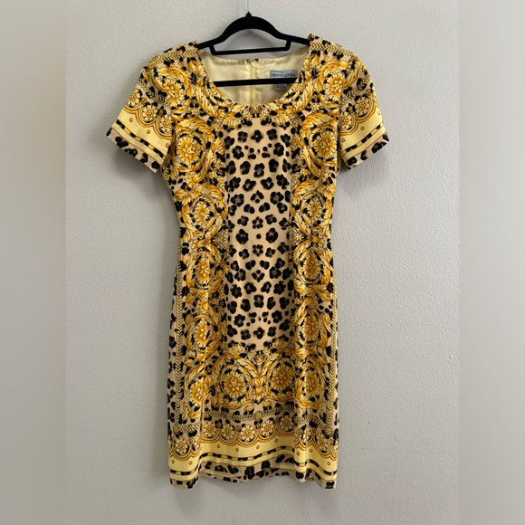 EUC 90’s vintage Bloomingdale’s leopard print silk dress. Size 6. - Picture 2 of 5